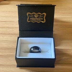 NIB Mens Ring 9-9.5